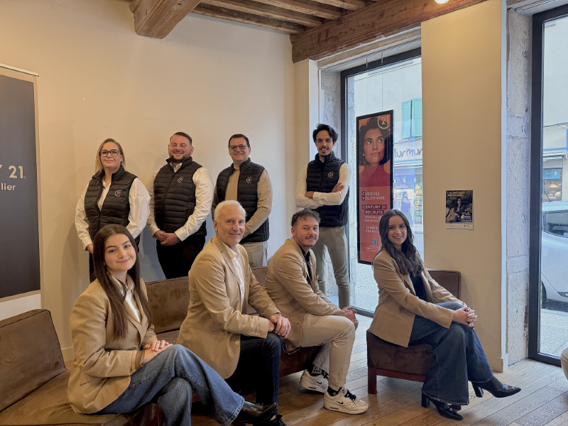 l'équipe de l'agence Identité Immobilier