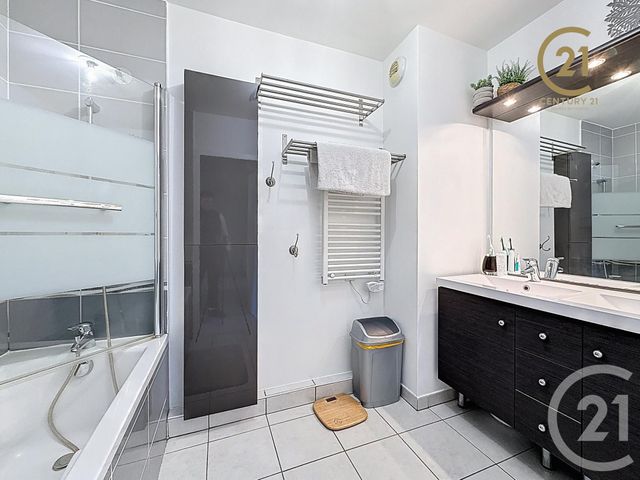 Appartement à vendre - 4 pièces - 80.0 m2 - BRIGNAIS - 69 - RHONE-ALPES - Century 21 Identité Immobilier