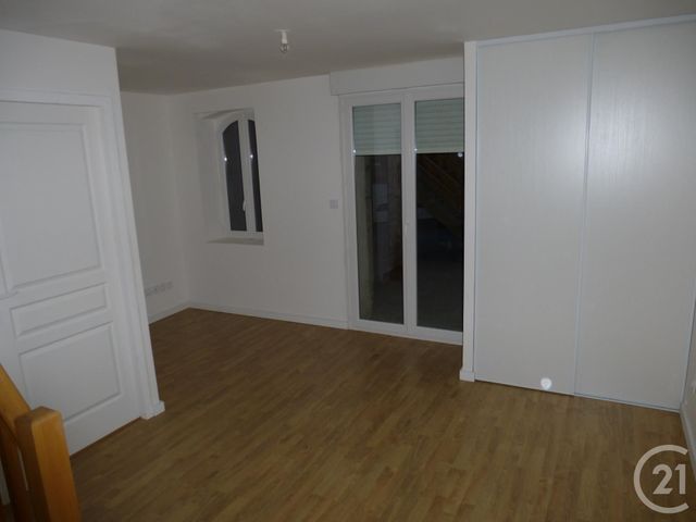 Appartement Duplex à louer - 2 pièces - 38.0 m2 - VOURLES - 69 - RHONE-ALPES - Century 21 Identité Immobilier Appartement Duplex à louer - 2 pièces - 38.0 m2 - VOURLES - 69 - RHONE-ALPES - Century 21 Identité Immobilier