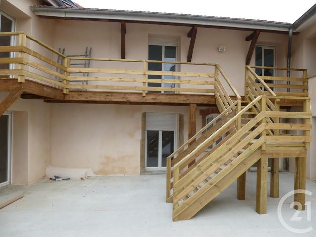 Appartement Duplex à louer - 2 pièces - 38.0 m2 - VOURLES - 69 - RHONE-ALPES - Century 21 Identité Immobilier Appartement Duplex à louer - 2 pièces - 38.0 m2 - VOURLES - 69 - RHONE-ALPES - Century 21 Identité Immobilier
