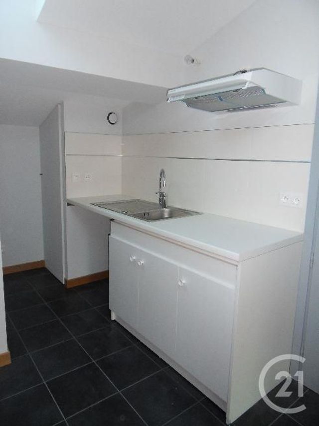 Appartement Studio à louer - 1 pièce - 24.0 m2 - SOUCIEU EN JARREST - 69 - RHONE-ALPES - Century 21 Identité Immobilier
