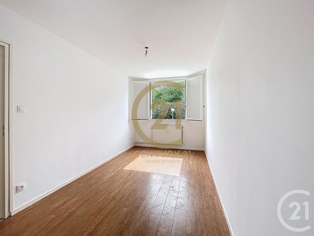 Appartement T4 à vendre - 4 pièces - 89.6 m2 - OULLINS - 69 - RHONE-ALPES - Century 21 Identité Immobilier