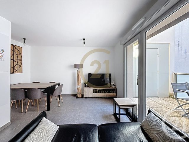 Appartement F3 à vendre - 3 pièces - 61.15 m2 - PIERRE BENITE - 69 - RHONE-ALPES - Century 21 Identité Immobilier