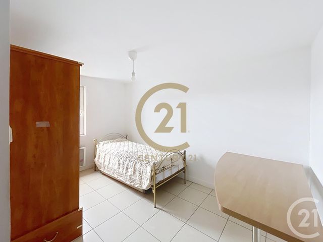 Appartement T4 à louer - 4 pièces - 72.0 m2 - ST GENIS LAVAL - 69 - RHONE-ALPES - Century 21 Identité Immobilier