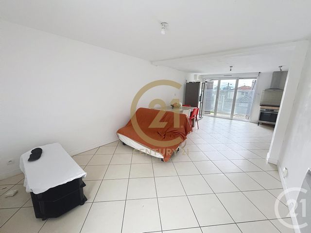 Appartement T4 à louer - 4 pièces - 72.0 m2 - ST GENIS LAVAL - 69 - RHONE-ALPES - Century 21 Identité Immobilier