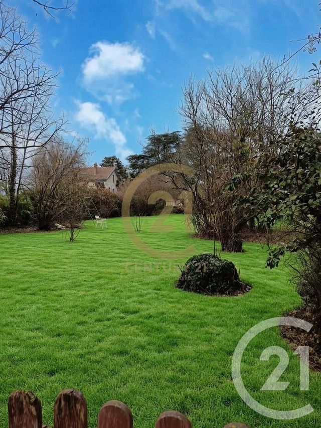 terrain - TASSIN LA DEMI LUNE - 69