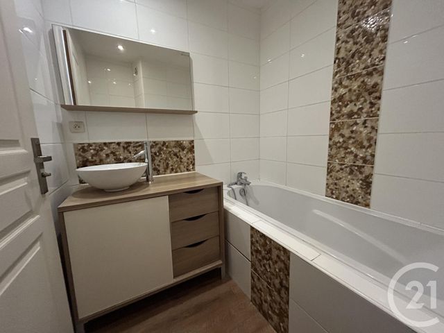 maison à louer - 4 pièces - 75.0 m2 - BRIGNAIS - 69 - RHONE-ALPES - Century 21 Identité Immobilier