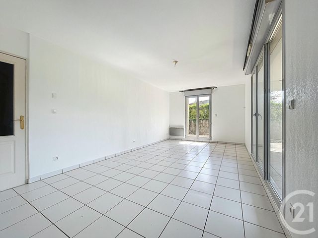 Appartement T2 à vendre - 2 pièces - 48.0 m2 - VOURLES - 69 - RHONE-ALPES - Century 21 Identité Immobilier