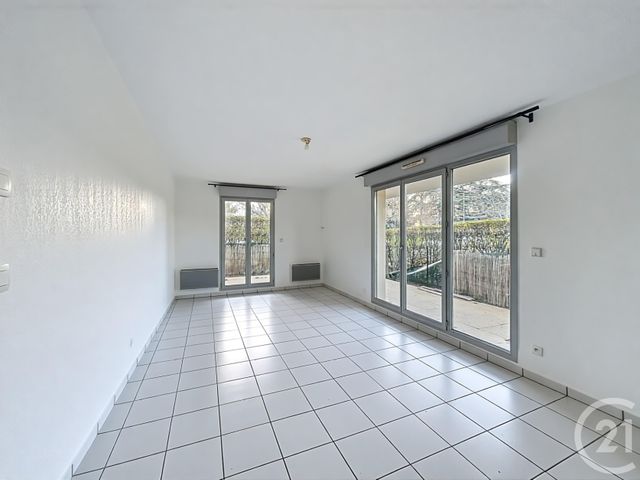 Appartement T2 à vendre - 2 pièces - 48.0 m2 - VOURLES - 69 - RHONE-ALPES - Century 21 Identité Immobilier