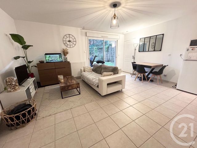 Appartement F3 à louer None