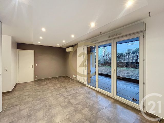 Appartement F3 à louer - 3 pièces - 62.0 m2 - VENISSIEUX - 69 - RHONE-ALPES - Century 21 Identité Immobilier