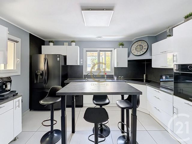 maison à louer - 4 pièces - 131.0 m2 - BRIGNAIS - 69 - RHONE-ALPES - Century 21 Identité Immobilier