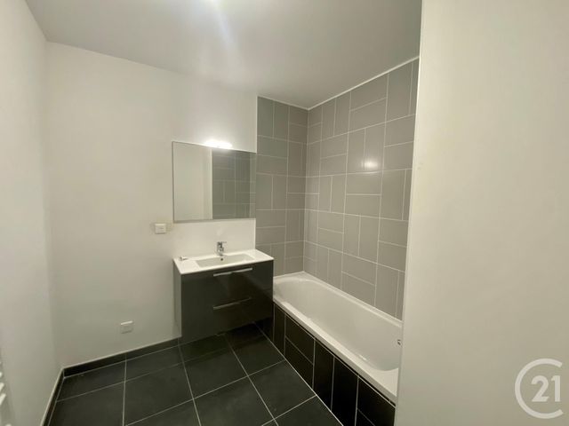 Appartement F3 à louer - 3 pièces - 66.69 m2 - BRIGNAIS - 69 - RHONE-ALPES - Century 21 Identité Immobilier