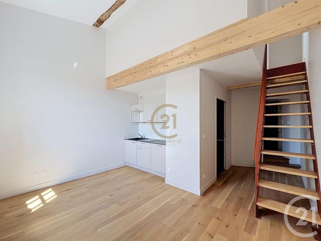 Appartement T1bis à louer - 2 pièces - 42.0 m2 - CHASSAGNY - 69 - RHONE-ALPES - Century 21 Identité Immobilier