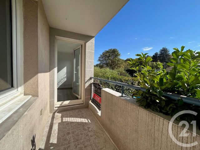 Appartement F3 à louer - 3 pièces - 69.96 m2 - ST GENIS LAVAL - 69 - RHONE-ALPES - Century 21 Identité Immobilier
