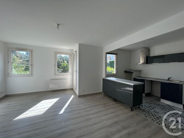 Appartement F3 à louer ST GENIS LAVAL