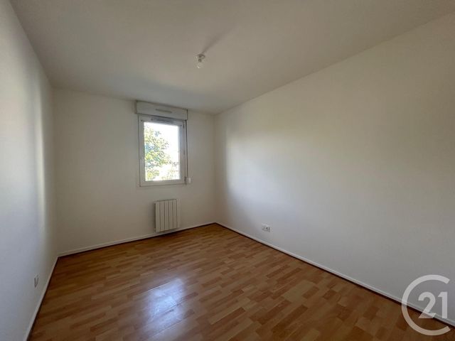 Appartement F3 à louer - 3 pièces - 69.96 m2 - ST GENIS LAVAL - 69 - RHONE-ALPES - Century 21 Identité Immobilier